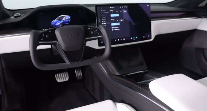 2021 Tesla Model S Plaid #1