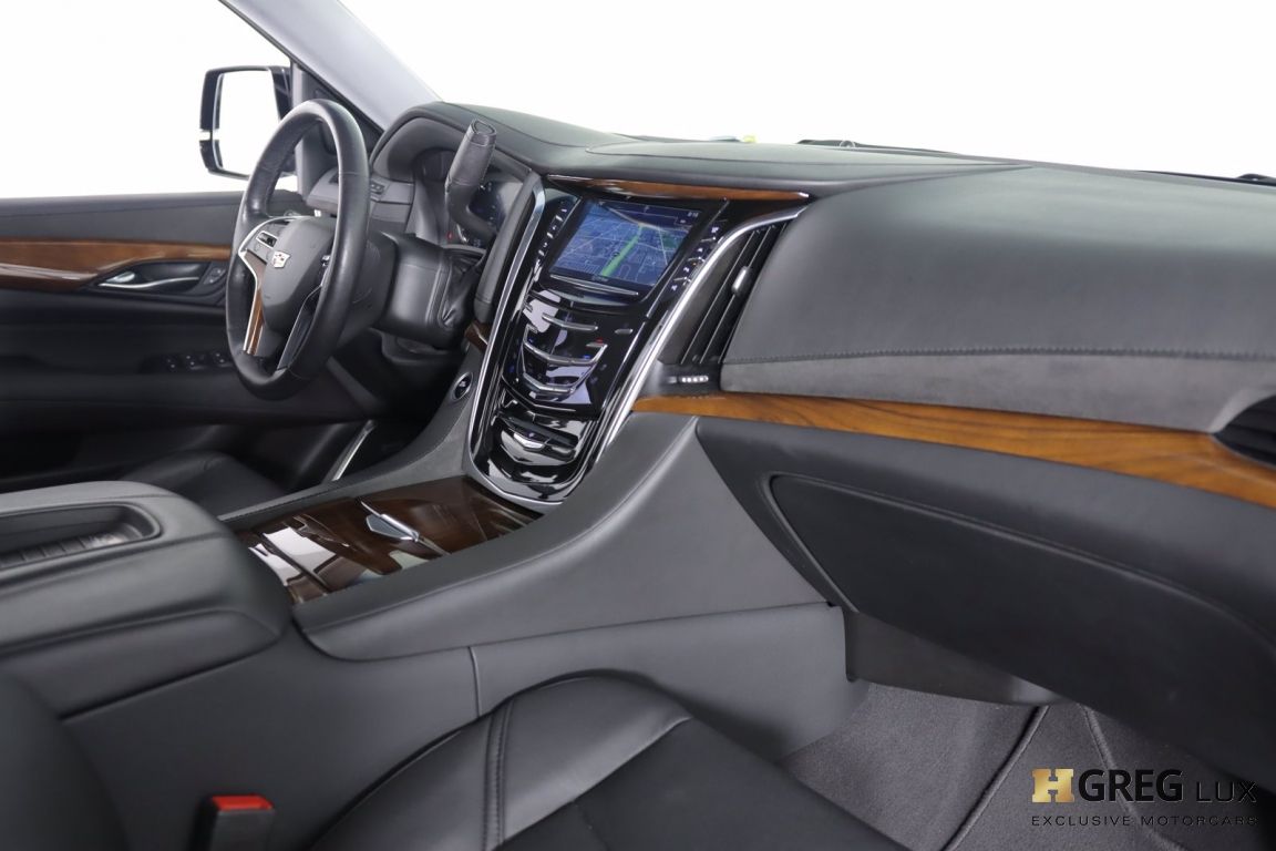 2019 Cadillac Escalade ESV Luxury #24