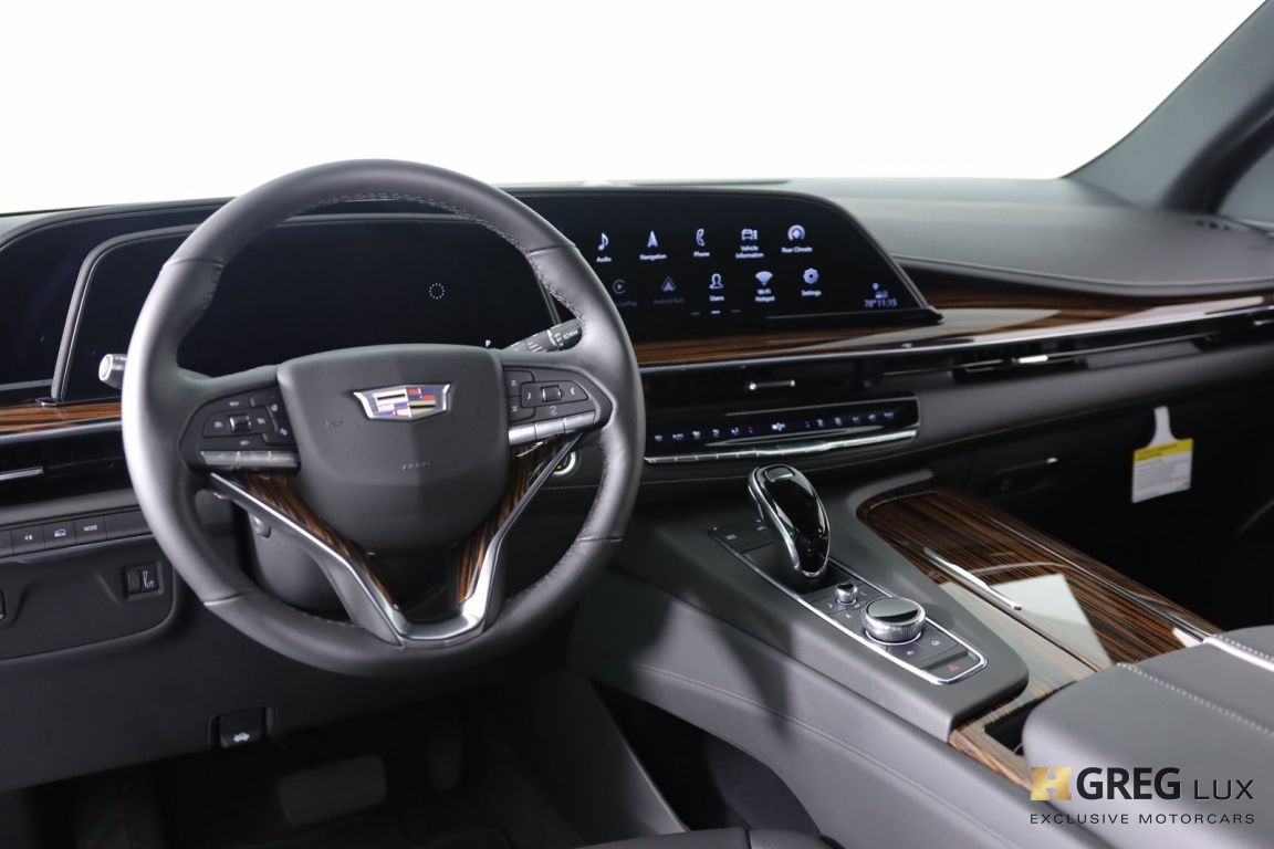 2022 Cadillac Escalade Luxury #1
