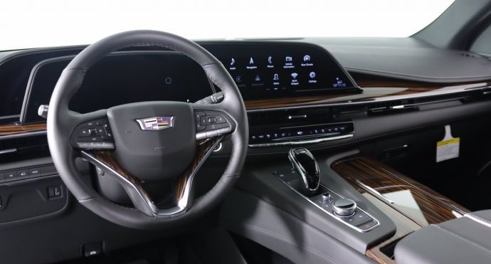 2022 Cadillac Escalade Luxury #1