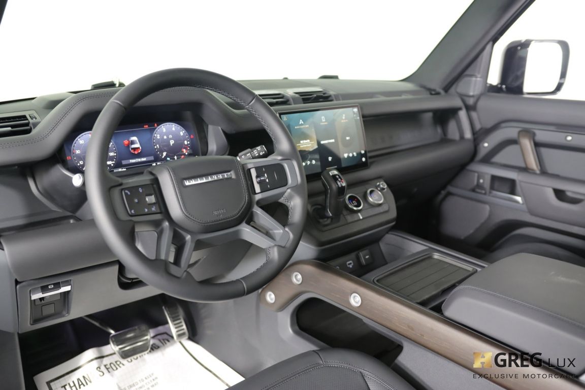2023 Land Rover Defender X #1