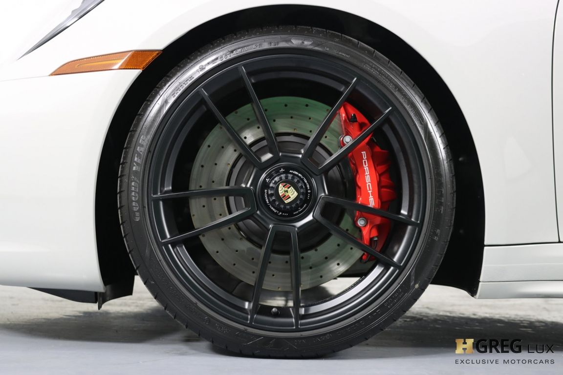 2022 Porsche 911 Carrera GTS #23