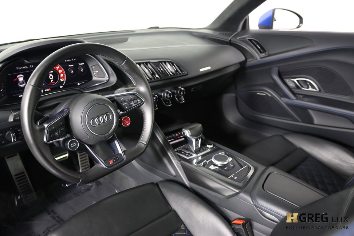 2017 Audi R8 Coupe V10 #1