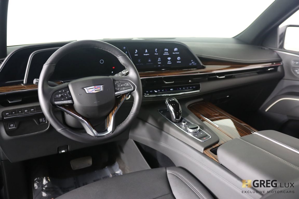 2022 Cadillac Escalade ESV Luxury #1