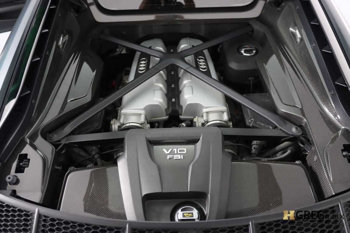 2017 Audi R8 Coupe V10 plus #25