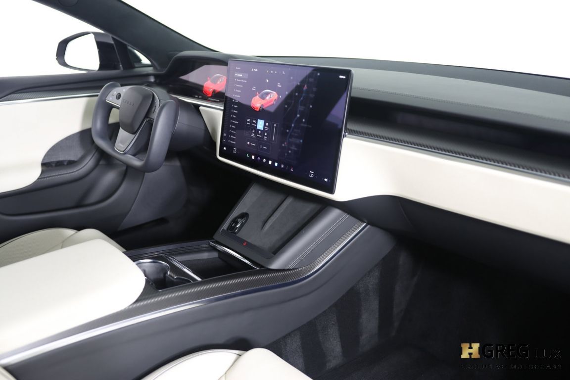 2022 Tesla Model S Plaid #24