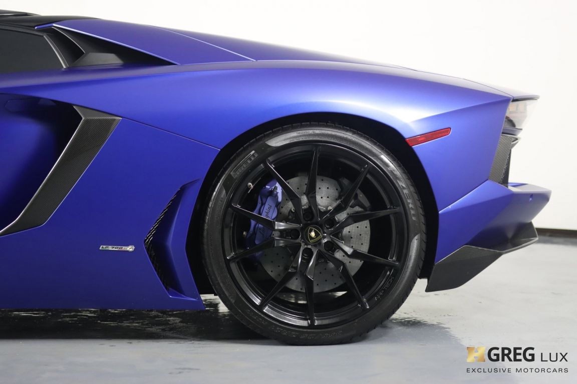 2015 Lamborghini Aventador Roadster #24