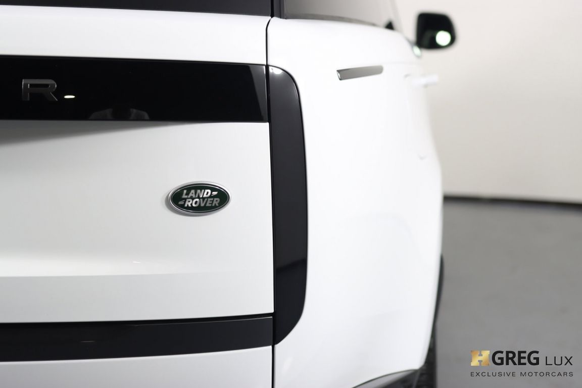 2023 Land Rover Range Rover SE #16