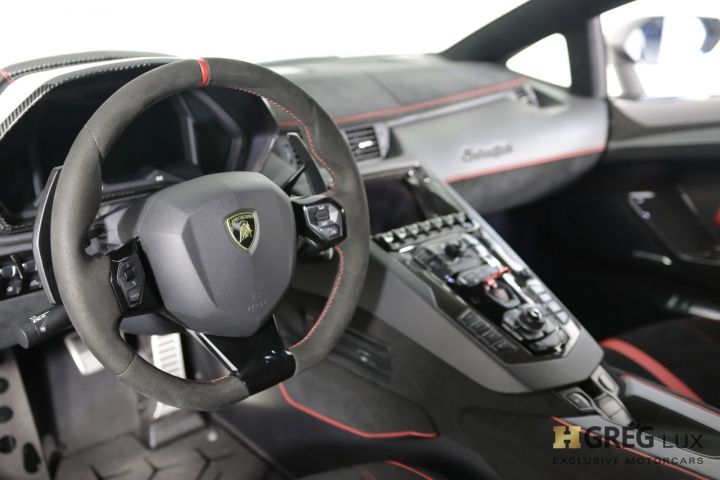 2020 Lamborghini Aventador SVJ #1