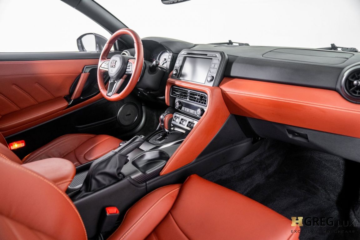 2017 Nissan GT R Premium #31