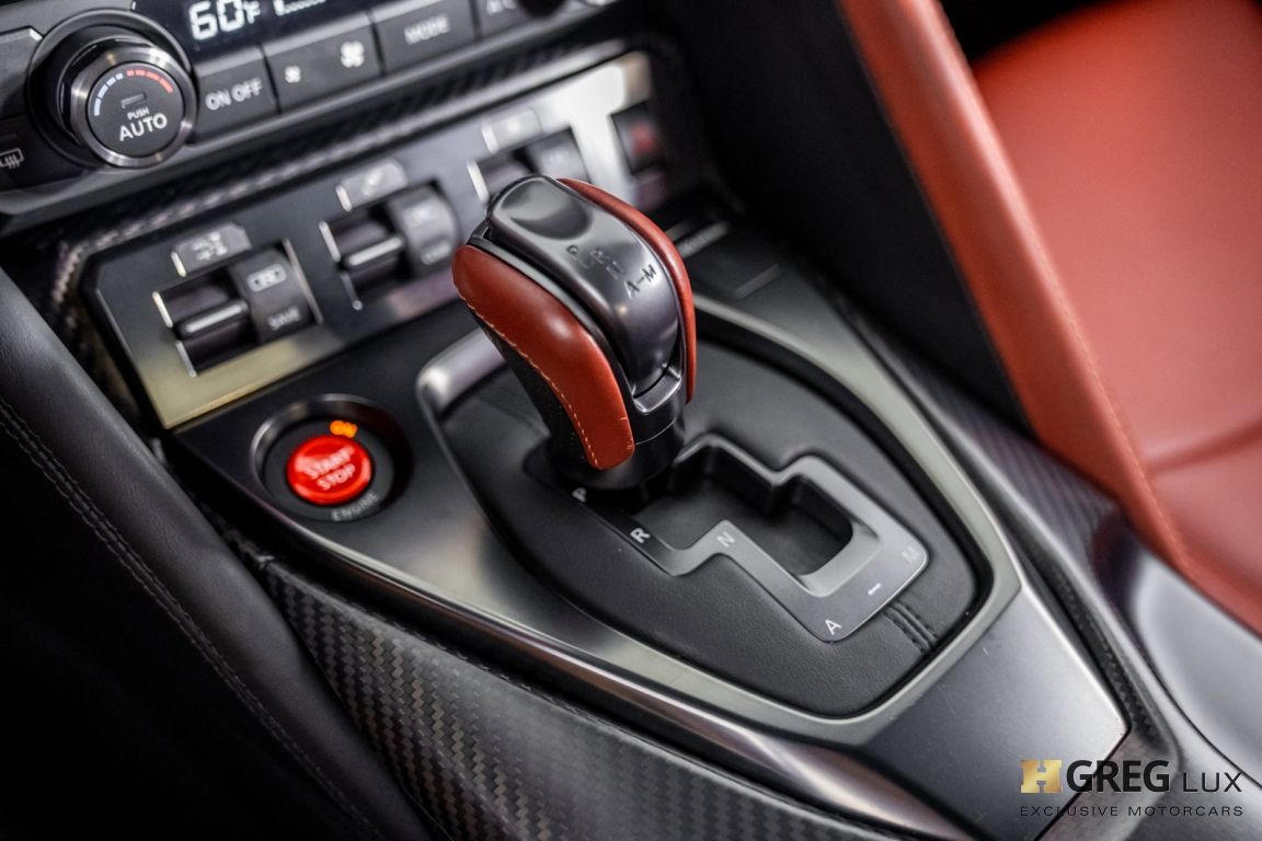 2017 Nissan GT R Premium #43