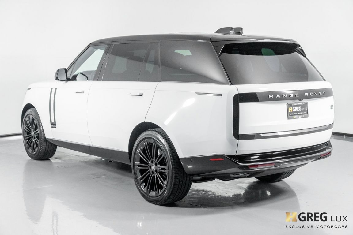 2022 Land Rover Range Rover SE #16