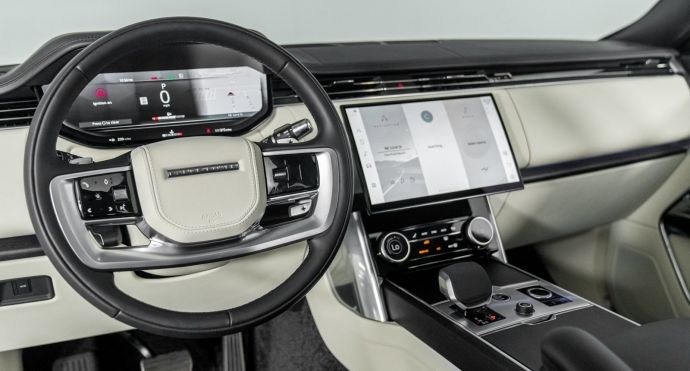 2022 Land Rover Range Rover SE #1
