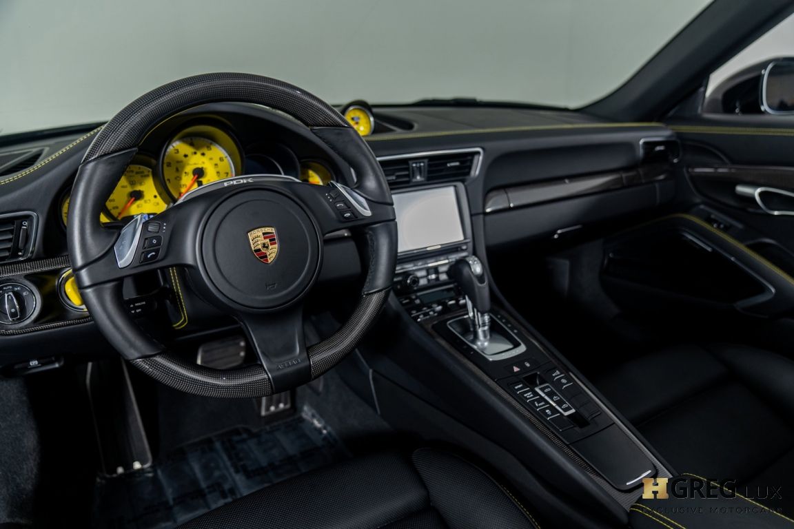 2016 Porsche 911 Turbo #1