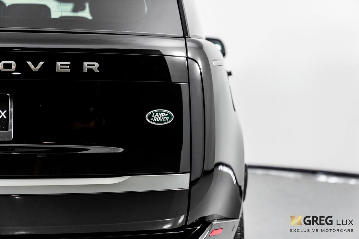2023 Land Rover Range Rover SE #13