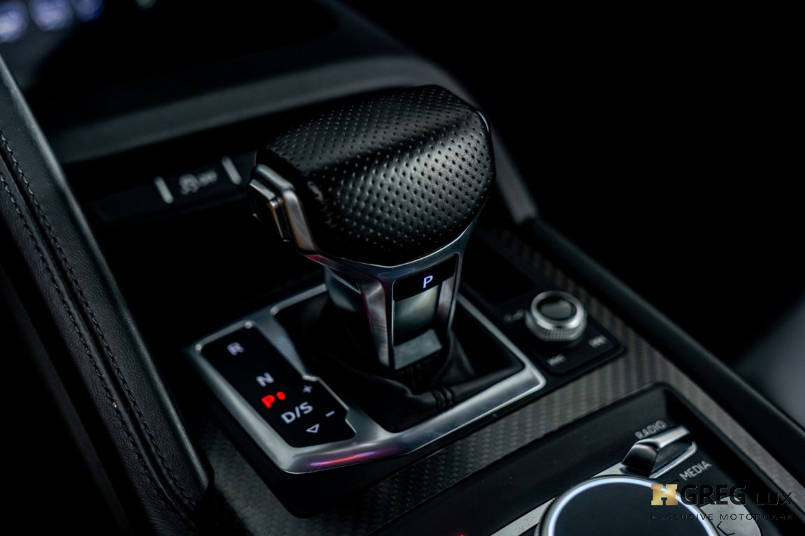 2017 Audi R8 Coupe V10 plus #35