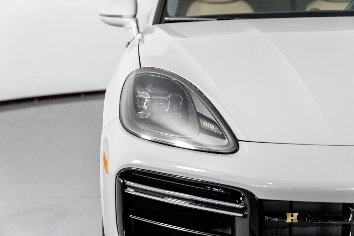 2022 Porsche Cayenne Turbo S E-Hybrid #22