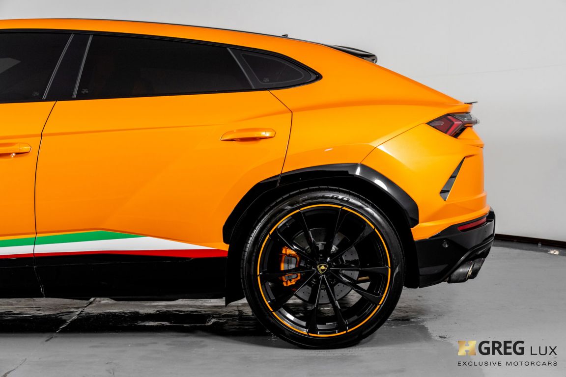 2022 Lamborghini Urus Pearl Capsule #18
