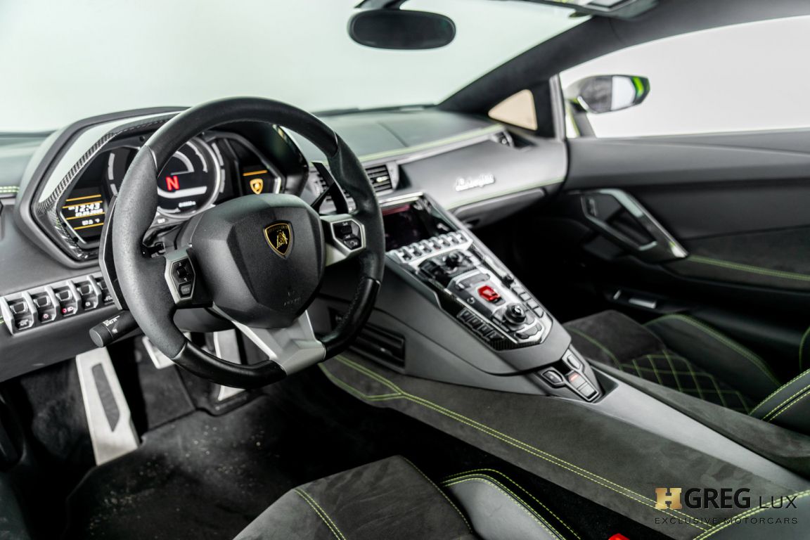 2016 Lamborghini Aventador LP700-4 #1