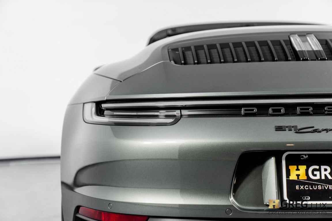 2022 Porsche 911 Carrera GTS #13