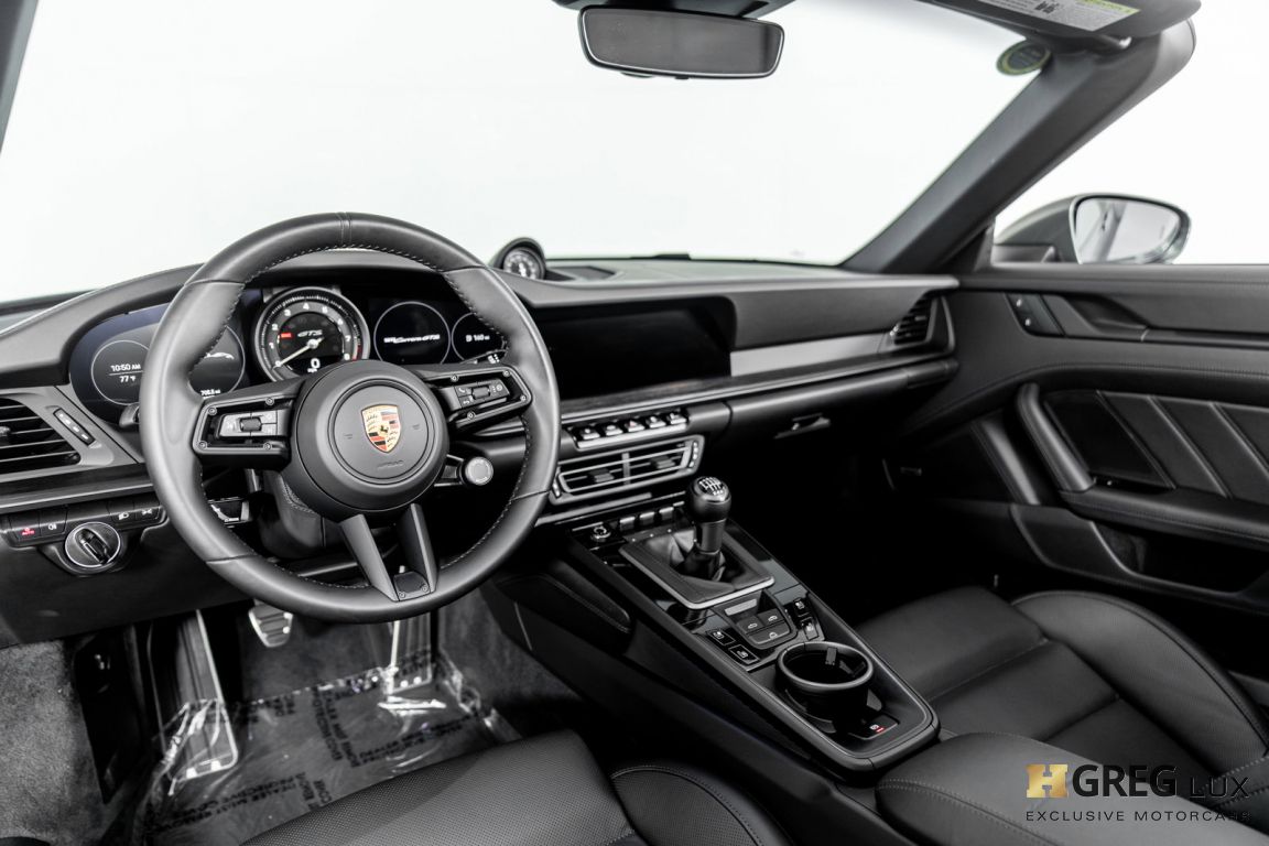 2022 Porsche 911 Carrera GTS #1