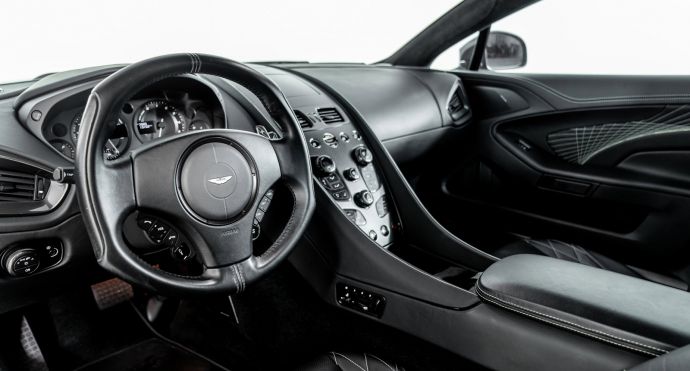 2018 Aston Martin Vanquish S #1
