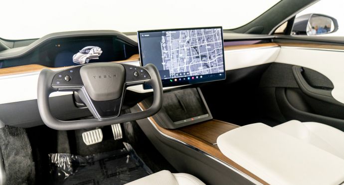 2022 Tesla Model S  #1