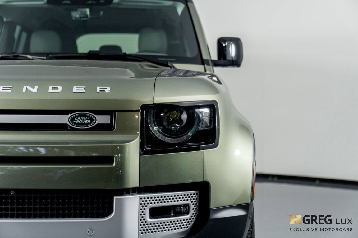 2023 Land Rover Defender SE #24