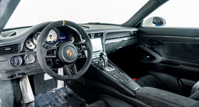 2018 Porsche 911 GT2 RS WEISSACH #1