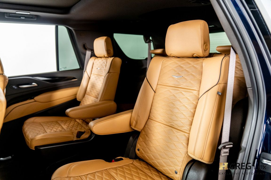 2023 Cadillac Escalade 4WD Premium Luxury #31