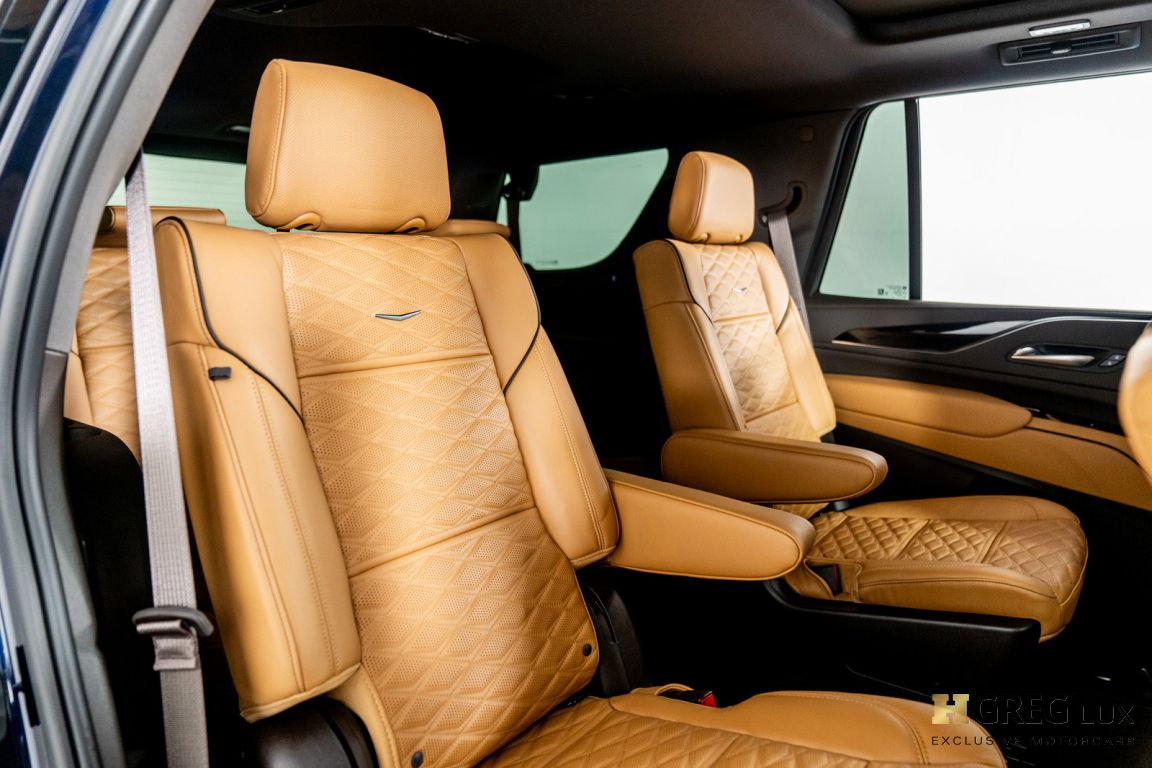 2023 Cadillac Escalade 4WD Premium Luxury #29