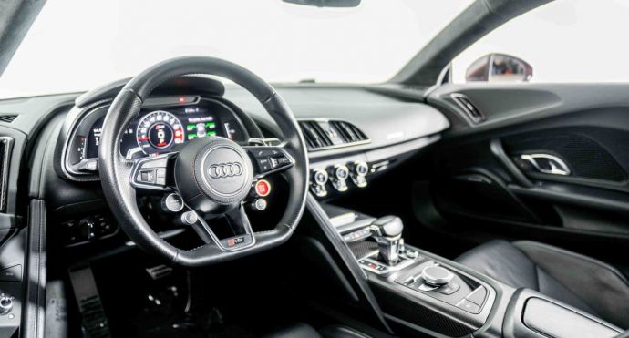 2017 Audi R8 Coupe V10 plus quattro #1