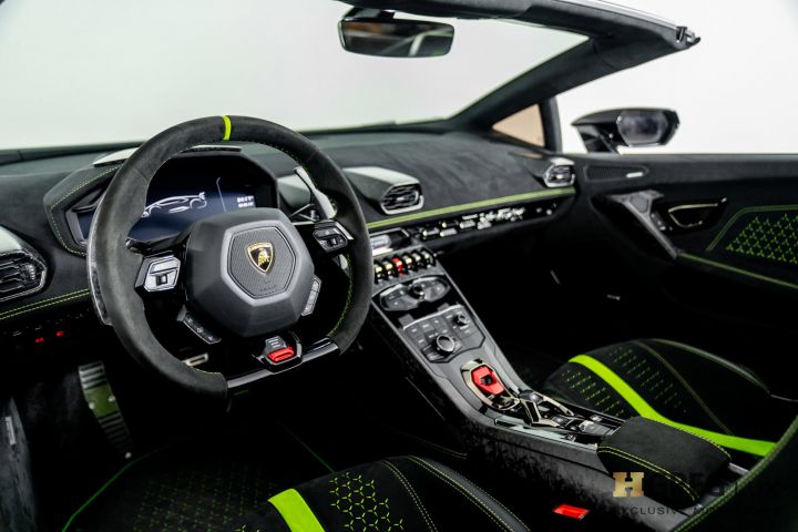 2019 Lamborghini Huracan Performante #1