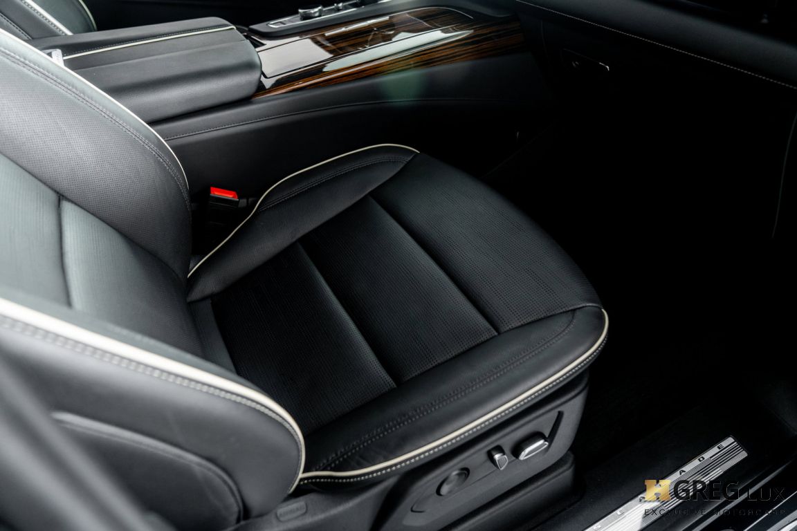 2023 Cadillac Escalade ESV 4WD Premium Luxury #27