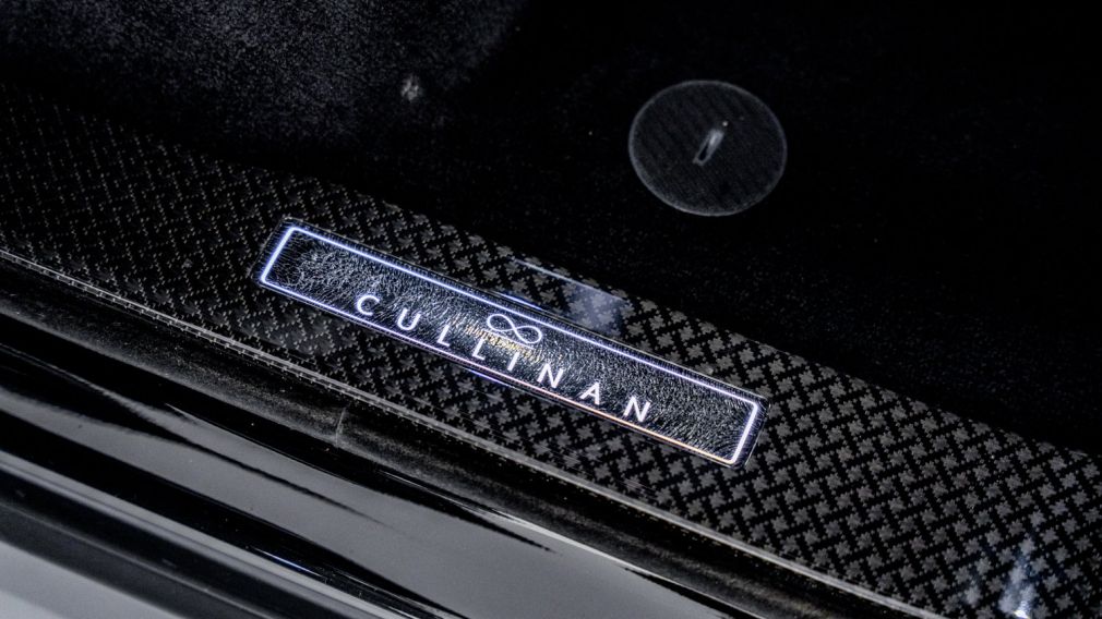 2022 Rolls Royce Cullinan Black Badge #30