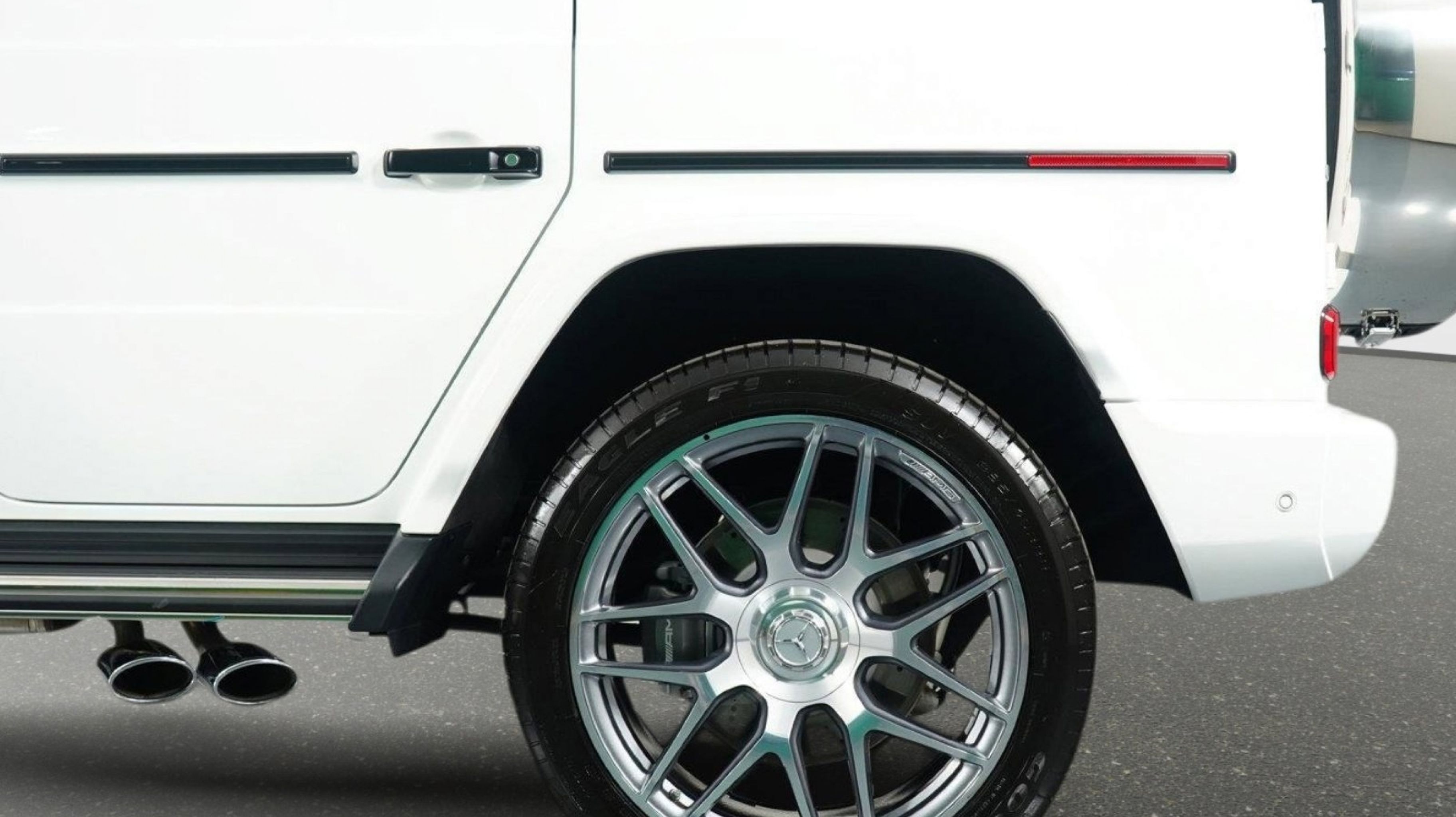 2025 Mercedes-Benz G-Class Mercedes-AMG - Photo 13