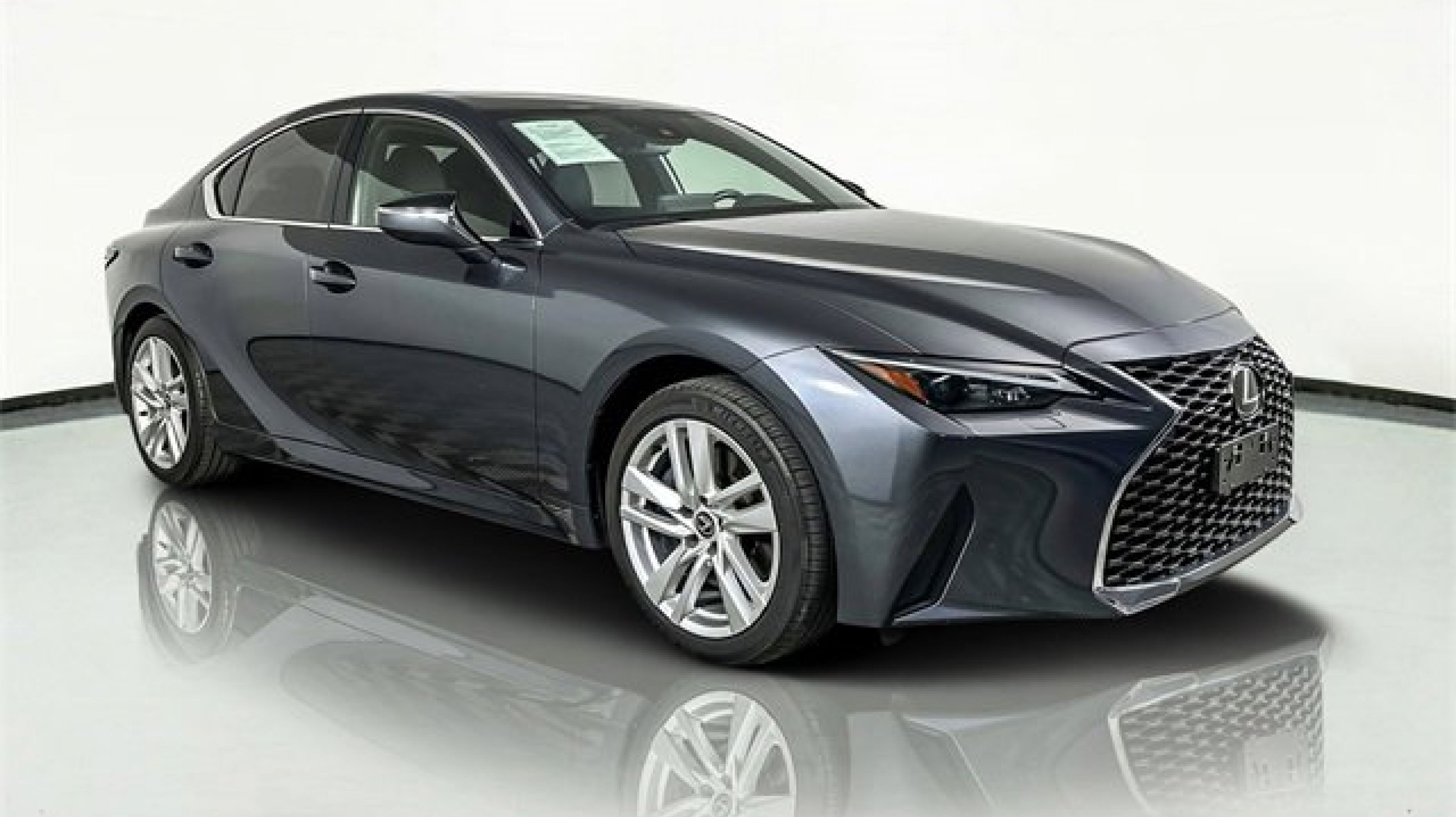 2023 Lexus IS 300 photo 2