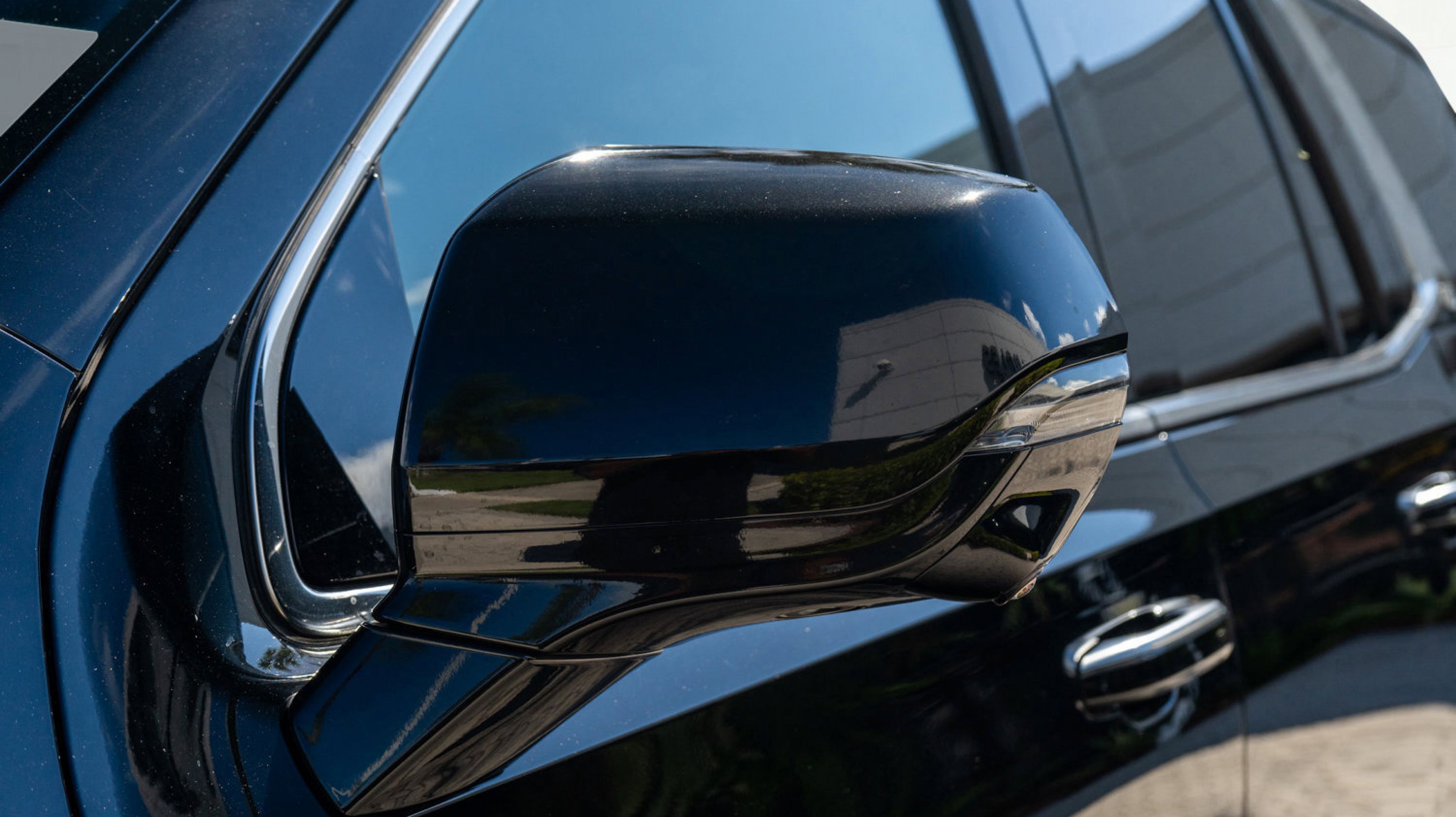 2023 Cadillac Escalade Premium Luxury Sport photo 4