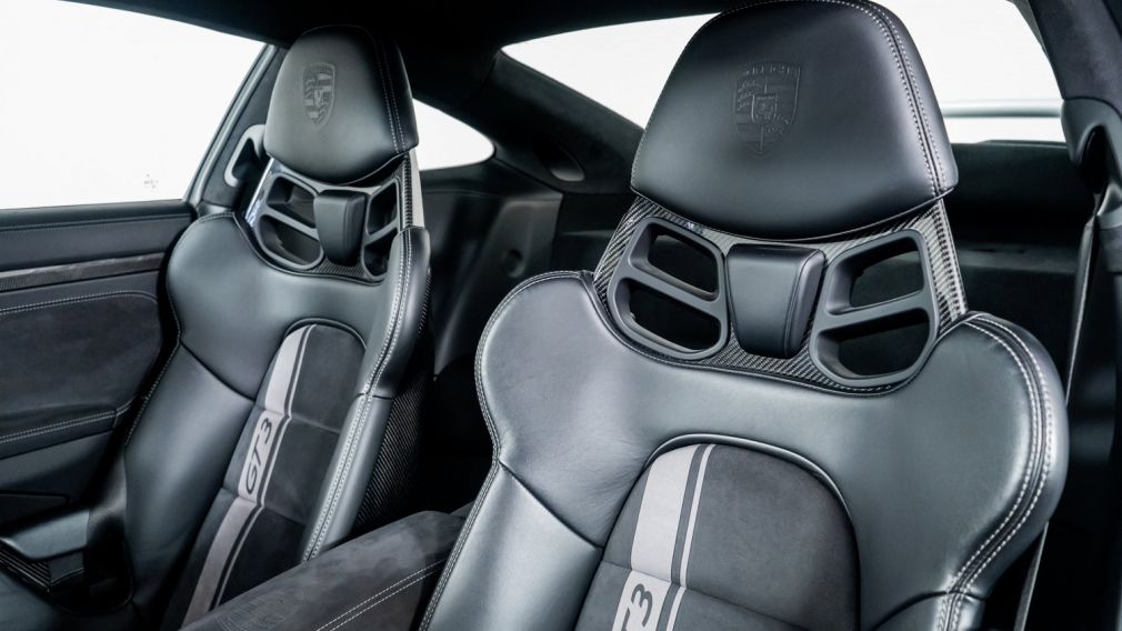 2018 Porsche 911 GT3 photo 3