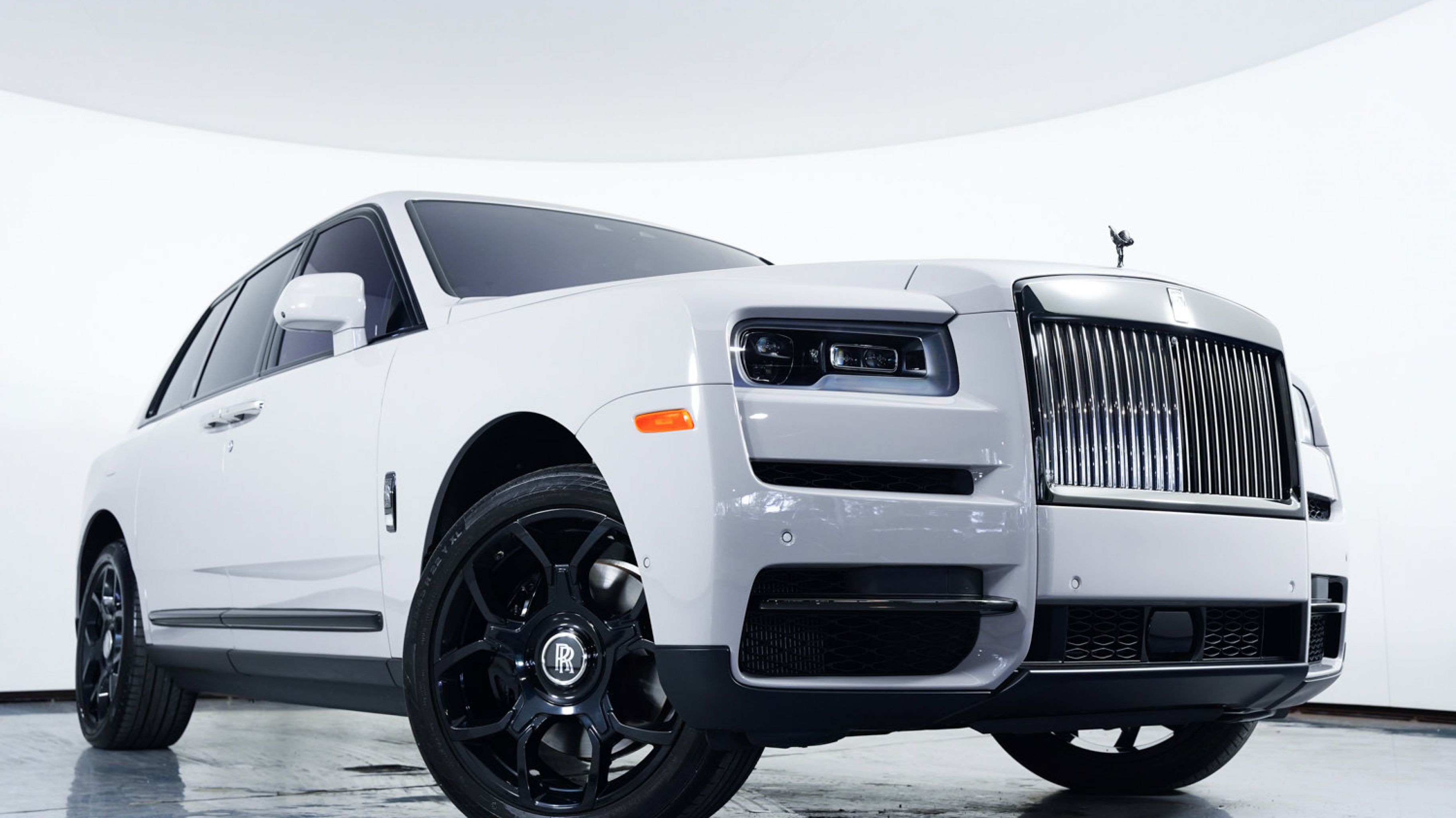 2024 Rolls Royce Cullinan Black Badge photo 4