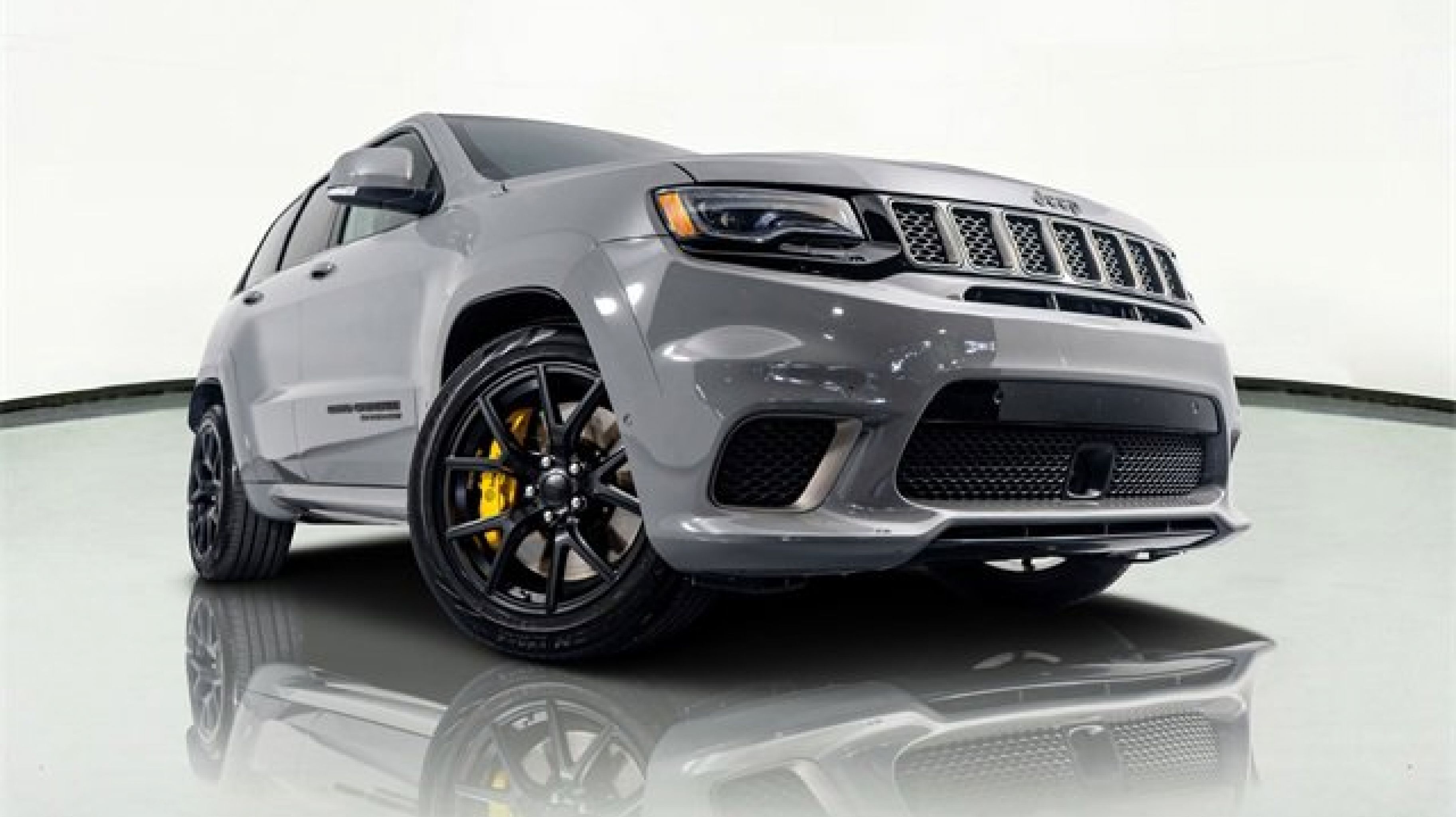 2021 Jeep Grand Cherokee Trackhawk photo 4