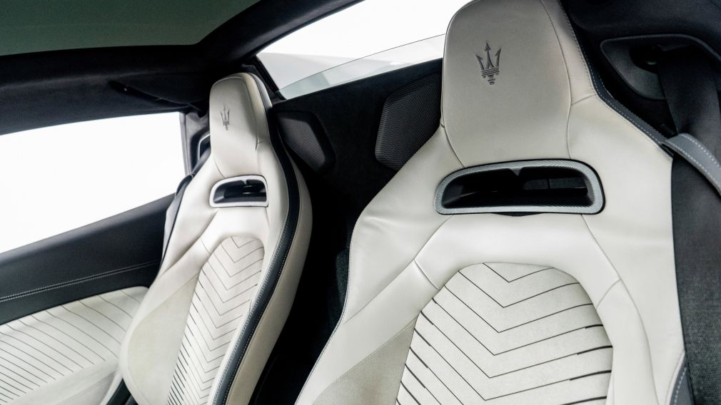 2023 Maserati MC20 Base Cielo photo 2