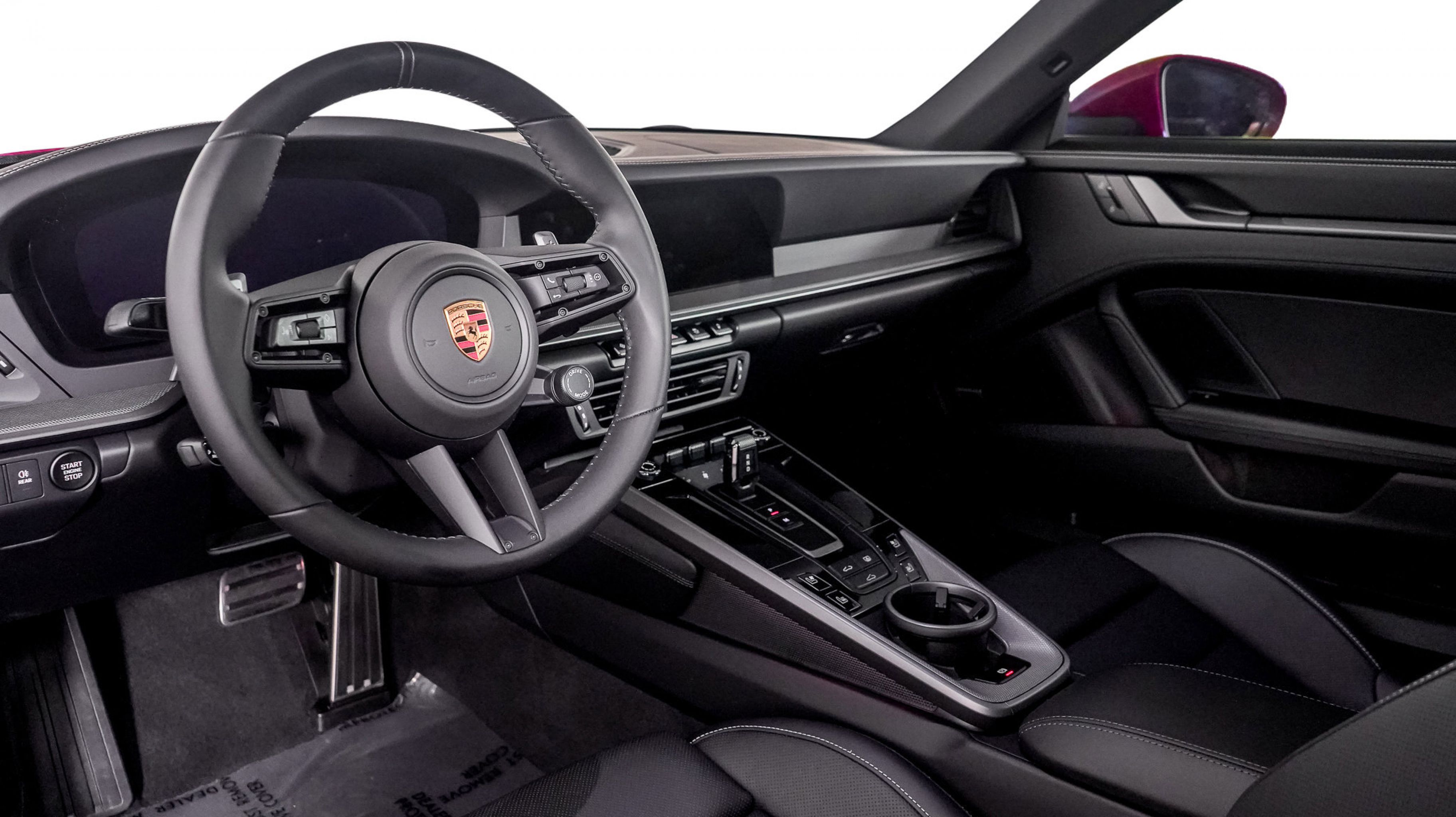 2025 Porsche 911 photo 2