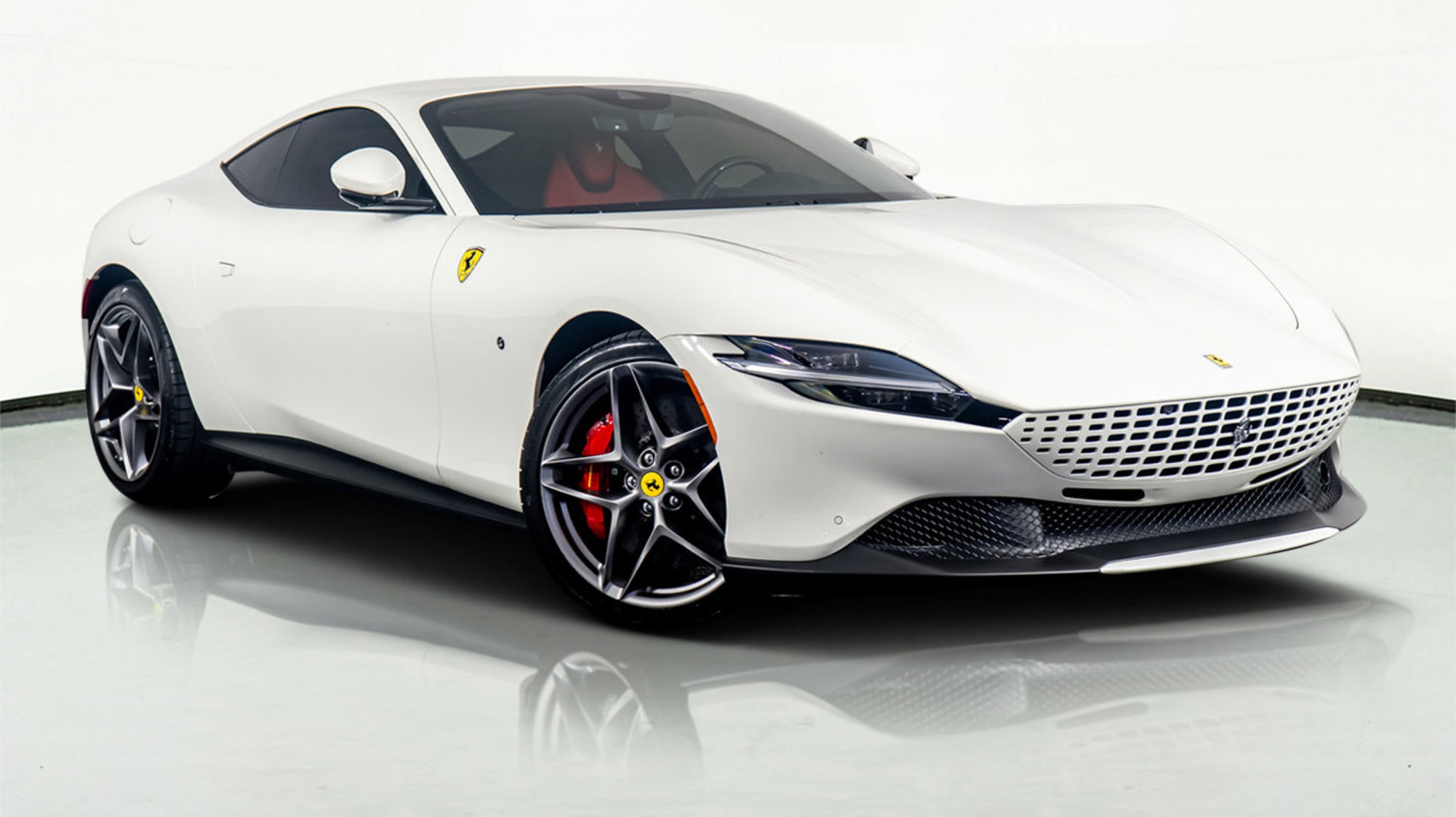 2022 Ferrari Roma Base