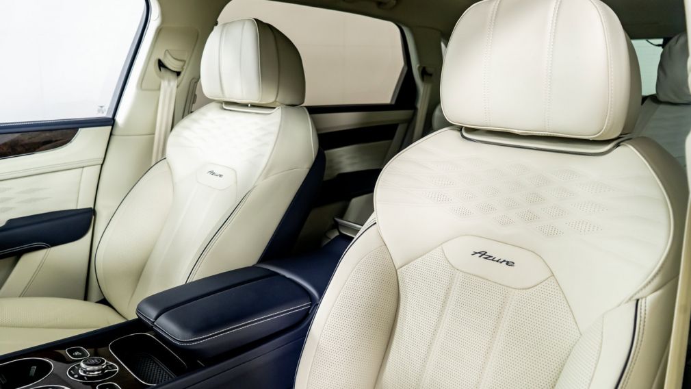 2024 Bentley Bentayga EWB photo 3