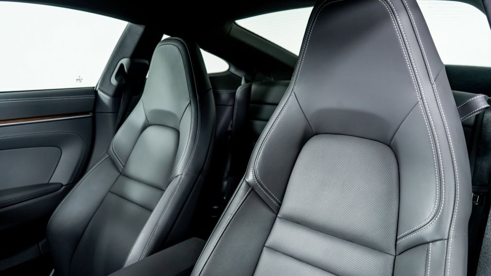 2020 Porsche 911 Coupe photo 2