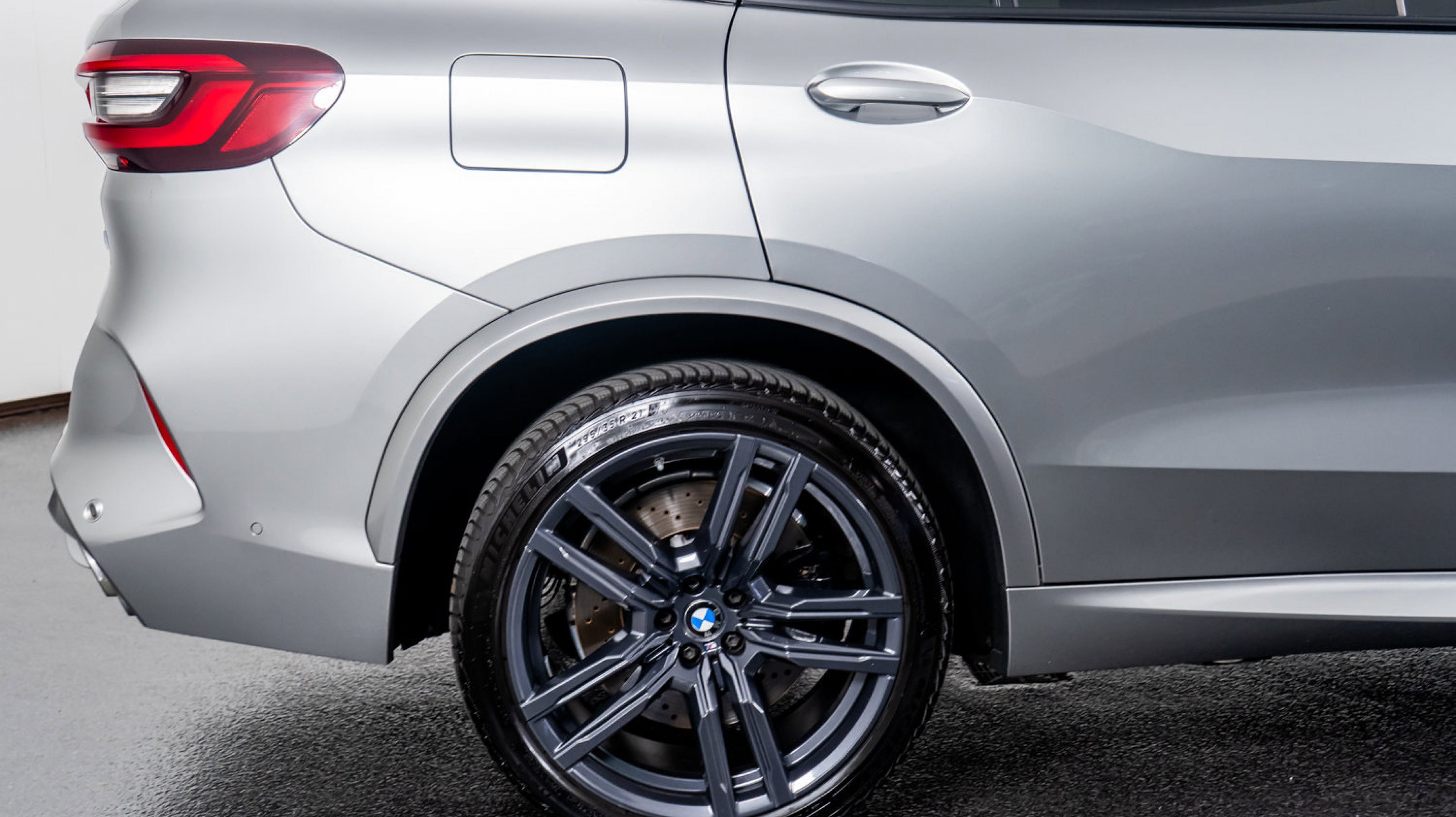 2021 Bmw X5 M photo 5