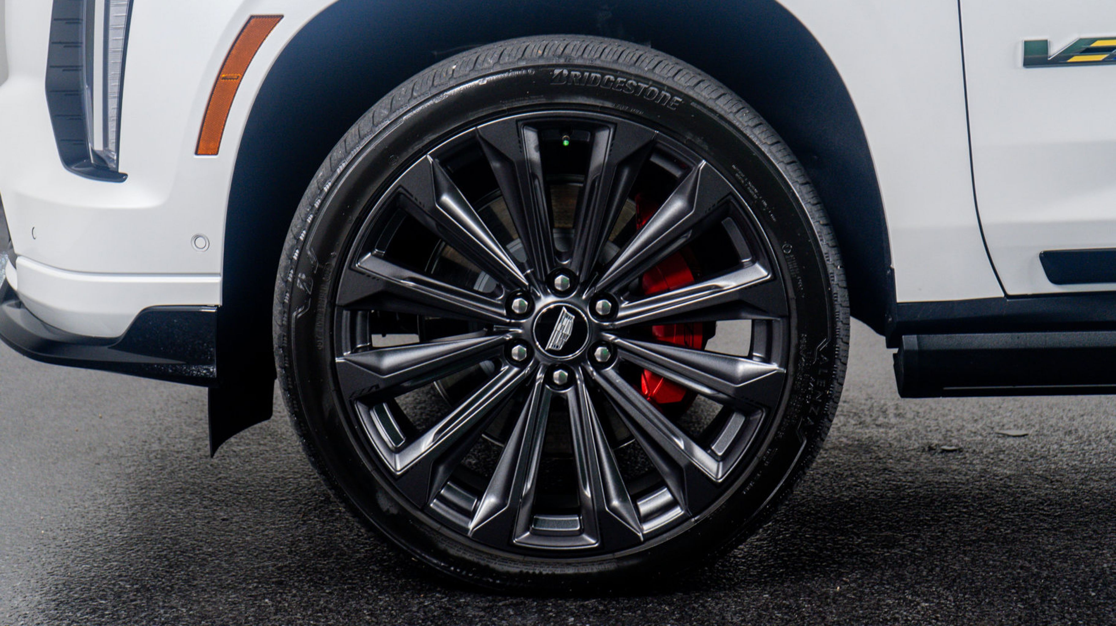 2025 Cadillac Escalade V-Series photo 20