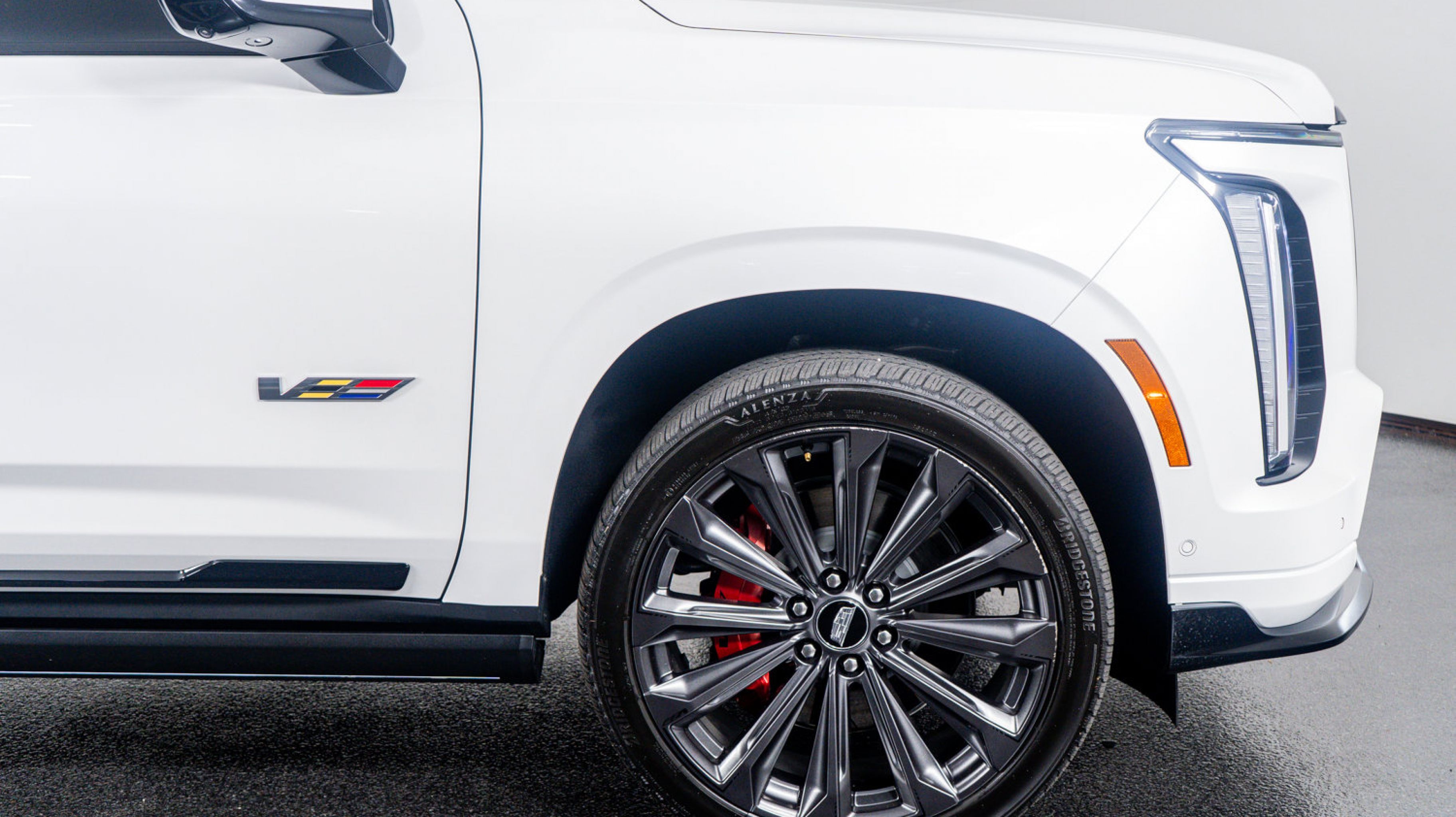 2025 Cadillac Escalade V-Series photo 6