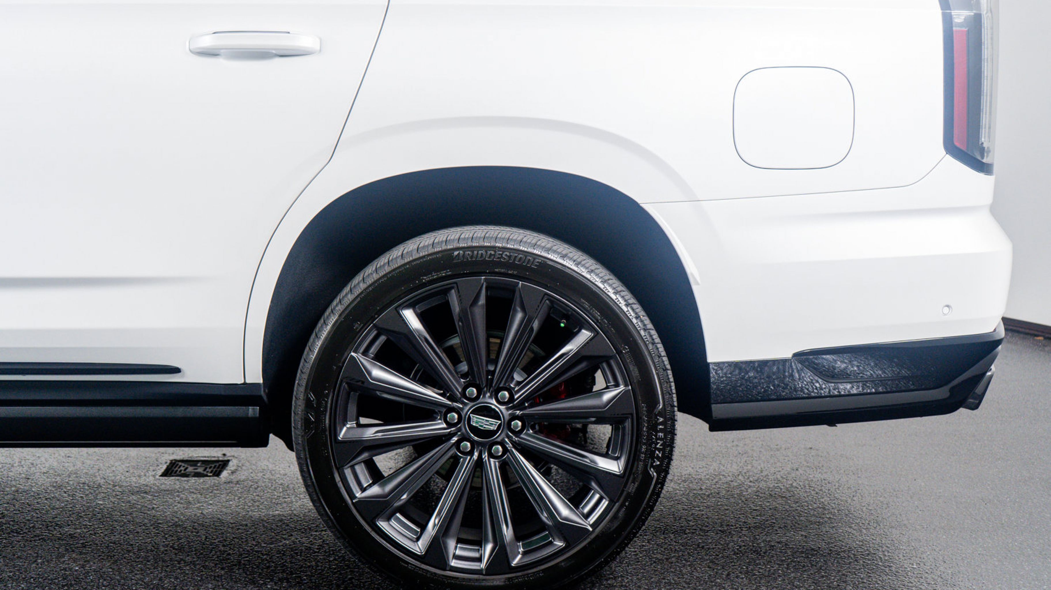 2025 Cadillac Escalade V-Series photo 17